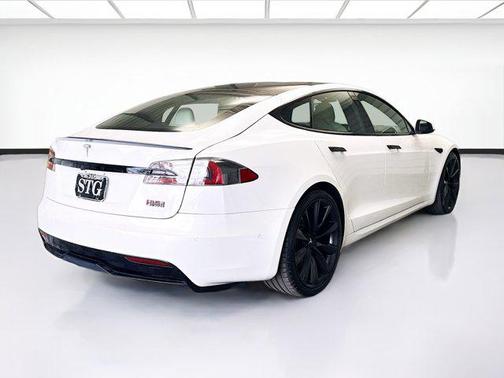 2021 Tesla Model S Plaid