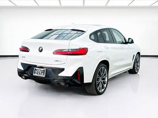 2023 BMW X4 xDrive30i