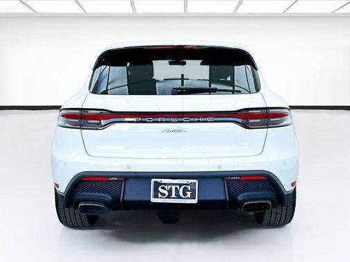 2023 Porsche Macan Base