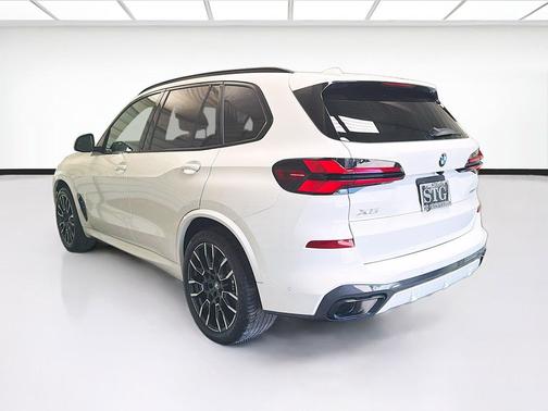 Alpine White 2024 BMW X5 sDrive40i