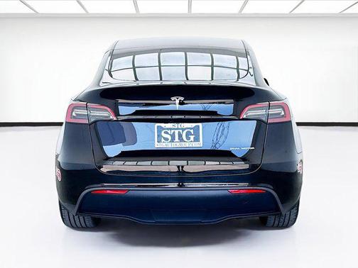 2024 Tesla Model Y Long Range Dual Motor All-Wheel Drive
