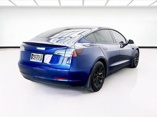 Deep Blue Metallic 2022 Tesla Model 3 Standard Range