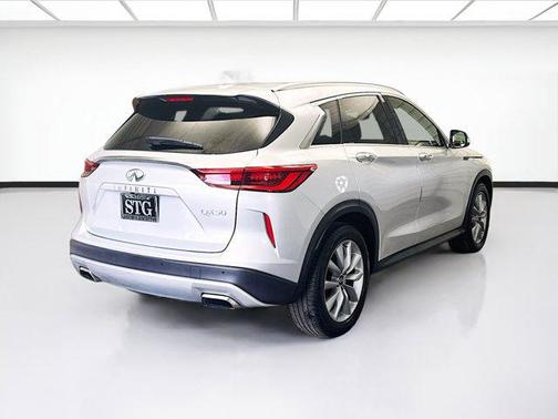 2021 INFINITI QX50 LUXE