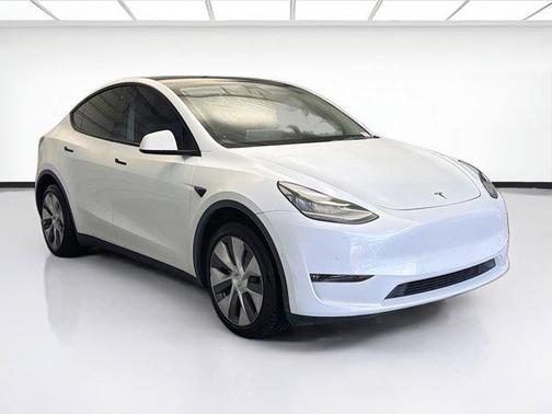 2022 Tesla Model Y Long Range Dual Motor All-Wheel Drive