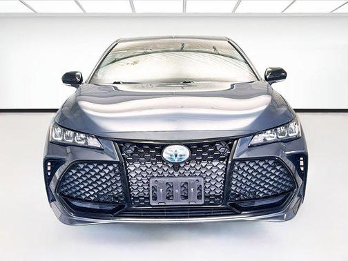 2020 Toyota Avalon Hybrid XSE