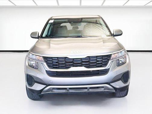 Steel Gray 2022 Kia Seltos LX