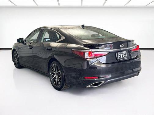 2023 Lexus ES 350 Base