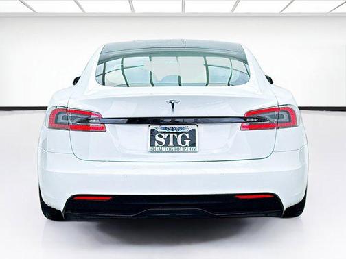 2022 Tesla Model S Base