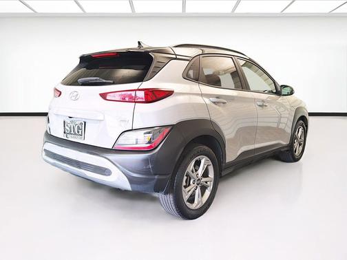 Cyber Silver w/Black Roof 2023 Hyundai KONA SEL