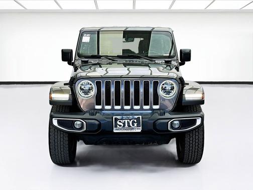 Granite Crystal Metallic Clearcoat 2018 Jeep Wrangler Unlimited Sahara