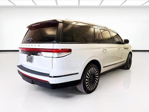 2024 Lincoln Navigator Black Label