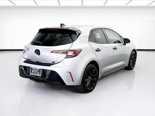 Classic Silver Metallic 2022 Toyota Corolla SE