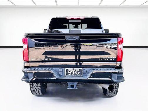 Black 2022 Chevrolet Silverado 2500 High Country