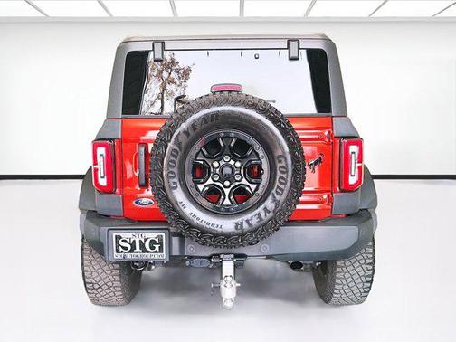 Hot Pepper Red Metallic Tinted Clearcoat 2023 Ford Bronco Wildtrak