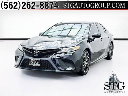 2020 Toyota Camry SE