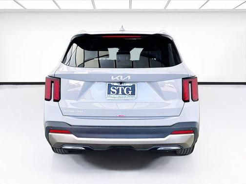Wolf Gray 2025 Kia Sorento S