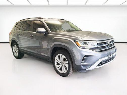 Platinum Gray Metallic 2023 Volkswagen Atlas 2.0T SE w/Technology