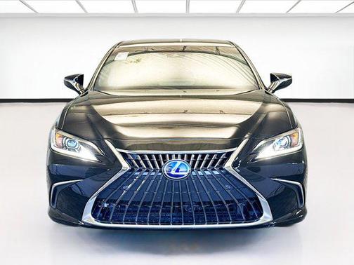 2023 Lexus ES 300h Base