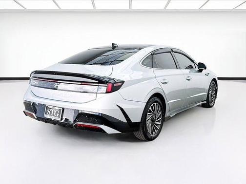 Aero Silver 2025 Hyundai SONATA Hybrid Limited
