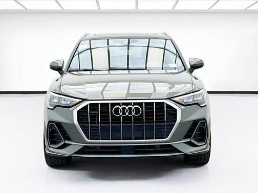 2022 Audi Q3 45 S line Premium
