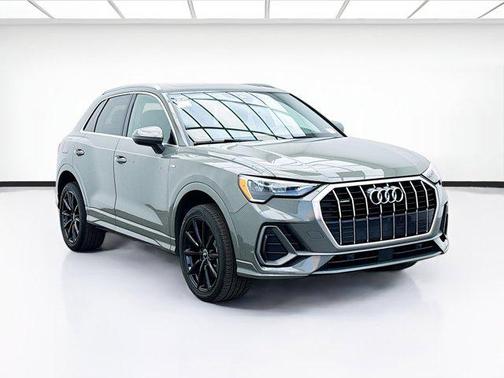 2022 Audi Q3 45 S line Premium