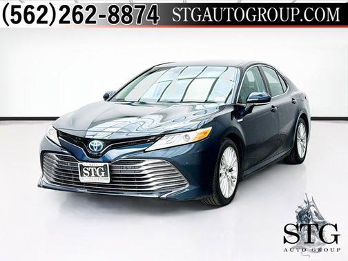 Galactic Aqua Mica 2018 Toyota Camry Hybrid XLE