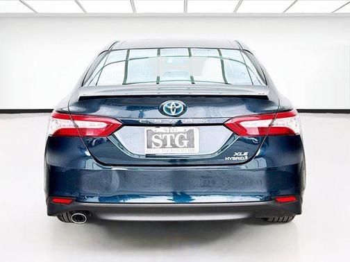Galactic Aqua Mica 2018 Toyota Camry Hybrid XLE
