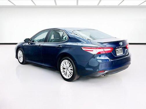 Galactic Aqua Mica 2018 Toyota Camry Hybrid XLE