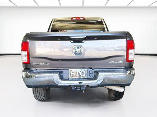 2021 RAM 2500 Big Horn Crew Cab 4x4 6'4' Box