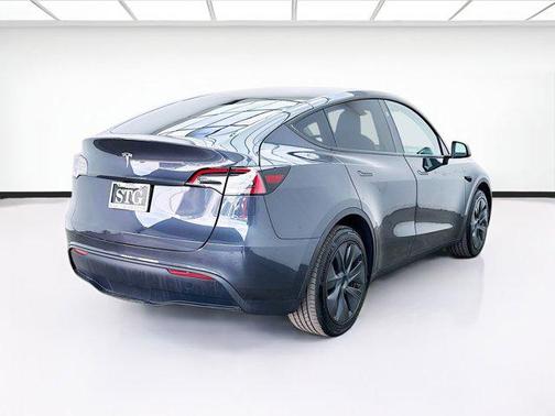 2025 Tesla Model Y Long Range Dual Motor Rear-Wheel Drive