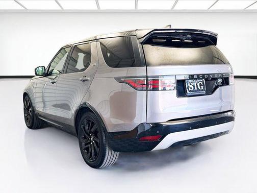 2021 Land Rover Discovery P300 S R-Dynamic
