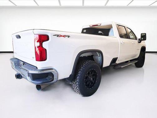 Summit White 2024 Chevrolet Silverado 2500 LT
