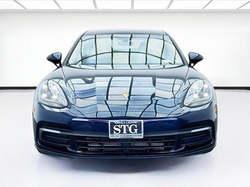 2019 Porsche Panamera Base
