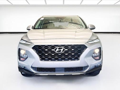 Shimmering Silver Pearl 2020 Hyundai SANTA FE SEL 2.4