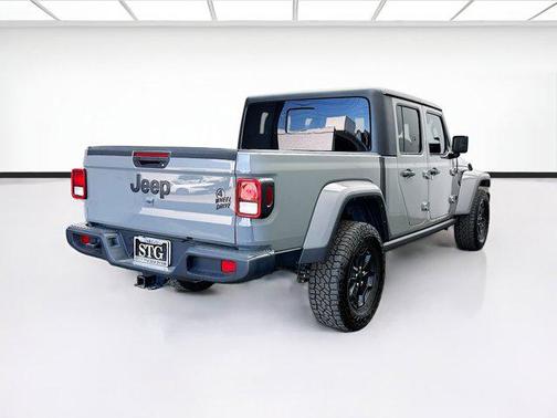Sting-Gray Clearcoat 2022 Jeep Gladiator Sport