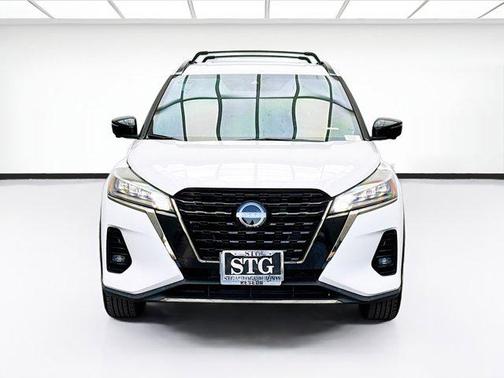 Fresh Powder 2022 Nissan Kicks SR