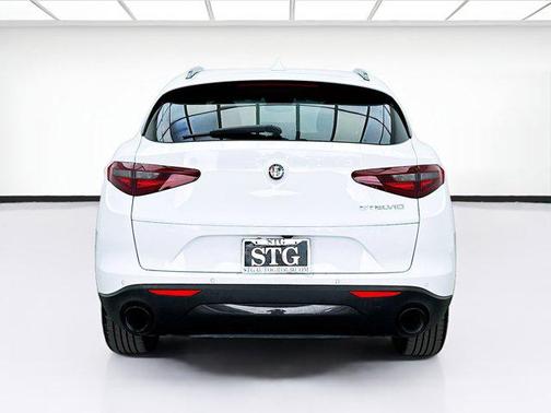2022 Alfa Romeo Stelvio Sprint