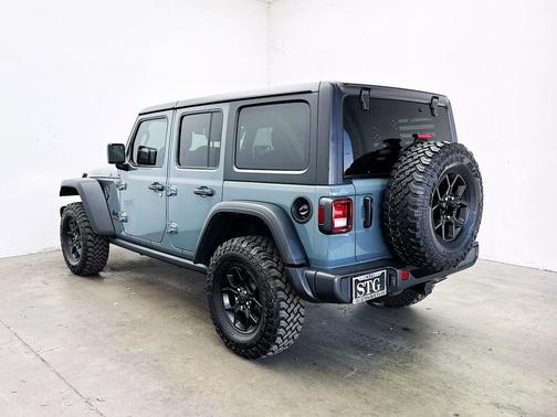 Anvil Clear Coat 2024 Jeep Wrangler Willys