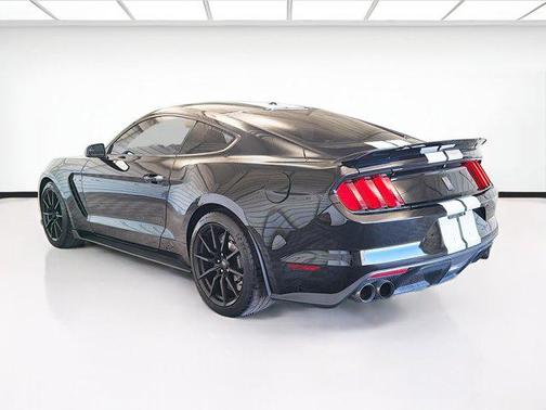 2017 Ford Shelby GT350 Base
