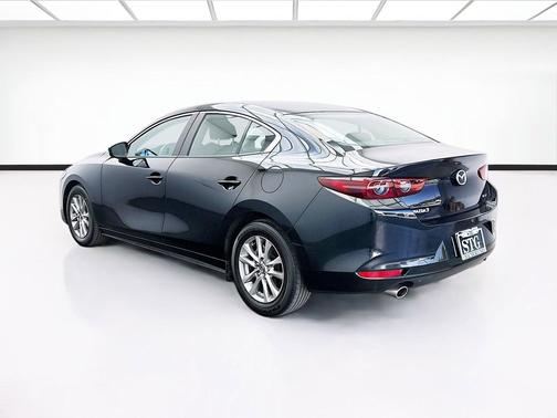 Jet Black Mica 2021 Mazda Mazda3 FWD