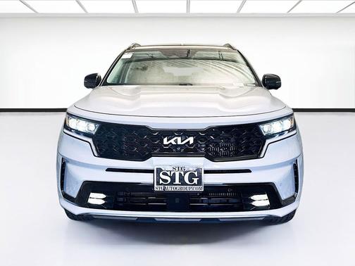 Wolf Gray 2022 Kia Sorento SX