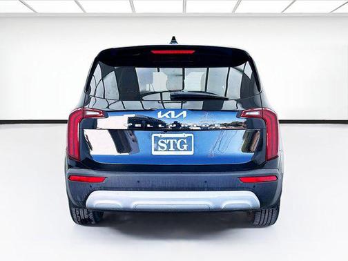 2022 Kia Telluride LX