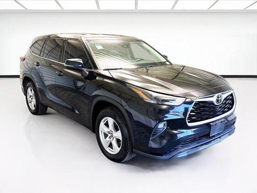 2022 Toyota Highlander LE