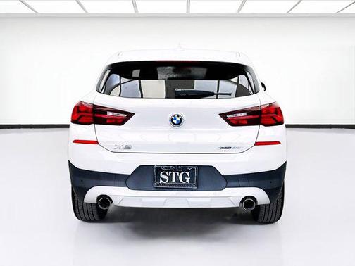 Alpine White 2022 BMW X2 xDrive28i