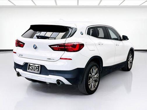 Alpine White 2022 BMW X2 xDrive28i