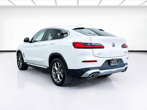 Mineral White Metallic 2022 BMW X4 xDrive30i