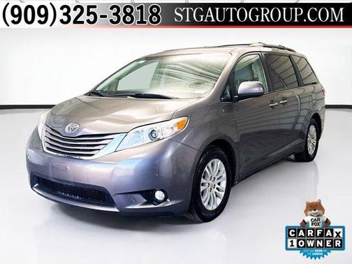 2017 Toyota Sienna XLE