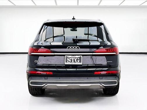 2020 Audi Q7 55 Premium Plus