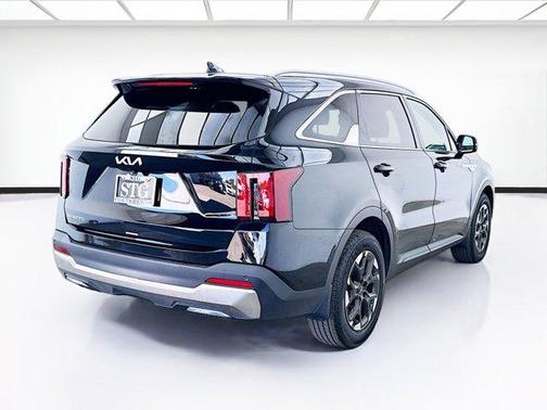Ebony Black 2025 Kia Sorento S