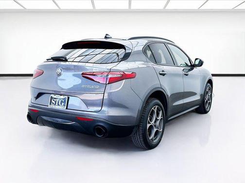 2022 Alfa Romeo Stelvio Sprint